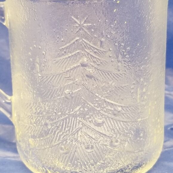 DURALEX made in France 11.5 ounces 4 clear cups with etched Christmas trees vint - Picture 13 of 16